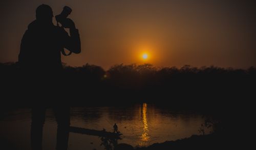 cameraman,capture,beautiful,sunset,fisherman,boat