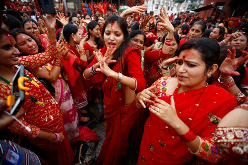 nepalese,women,sing,dance,celebrate,teej,festival,inside,pashupathinath,temple,premise,kathmandu,nepal,sunday,september,married,unmarried,fast,offering,worship,lord,shiva,marital,happiness,husband,praying,singing,dancing