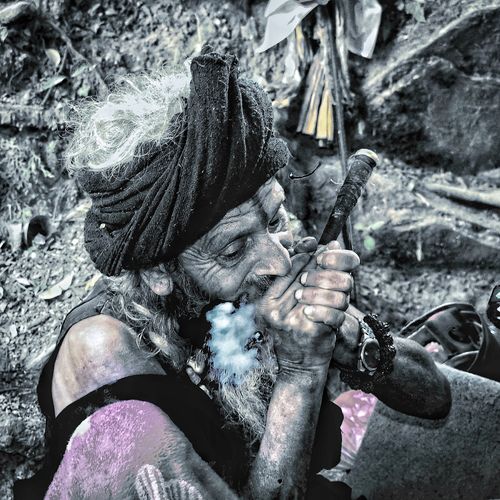 saint,enjoys,smoking,pipe,dakshinkali,temple