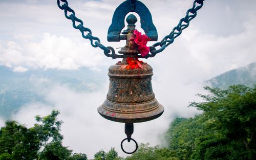 traditional,ringing,bell,manakamana,temple,nepal