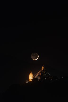 swayambhu,moon