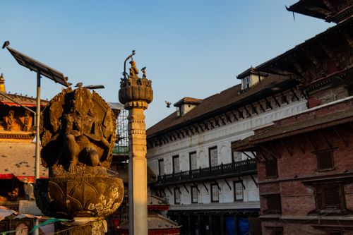 perfect,sunlight,broken,statue,kathmandu,durbar,square