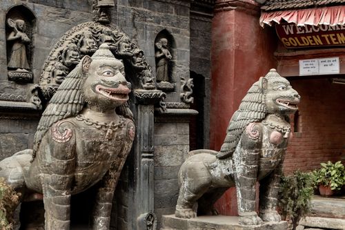 staues,entrance,golden,temple,patan,nepal,nmajor,attraction,durbar,square