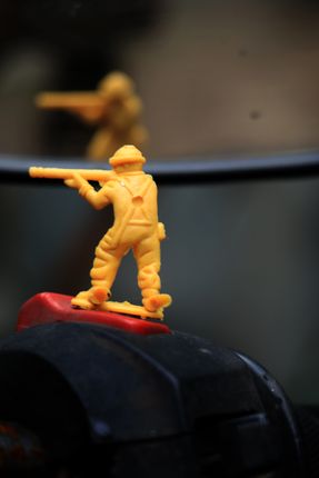 yellow,plastic,army,toy,sms,photography