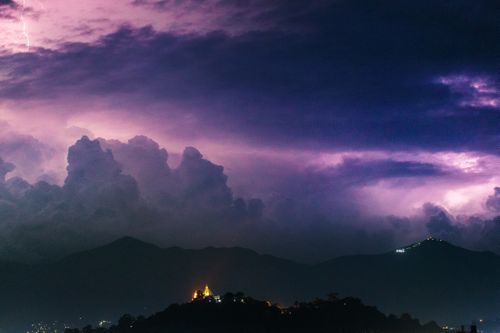 lightning,clouds,swoyambhunath,chandragiri,hilla