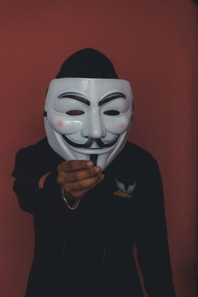 anonymous,decentralized,international,activist/hacktivist,collective/movement,widely,cyber,attacks,governments,government,institutions,agencies,corporations,church,scientology