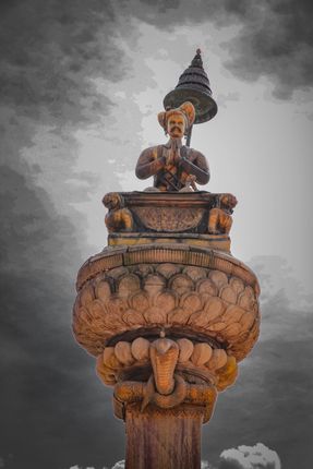 photo,bhaktapur,nepal,statue,denoted,malla,king